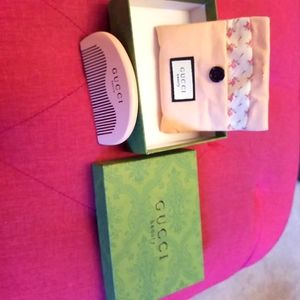 Gucci comb with box